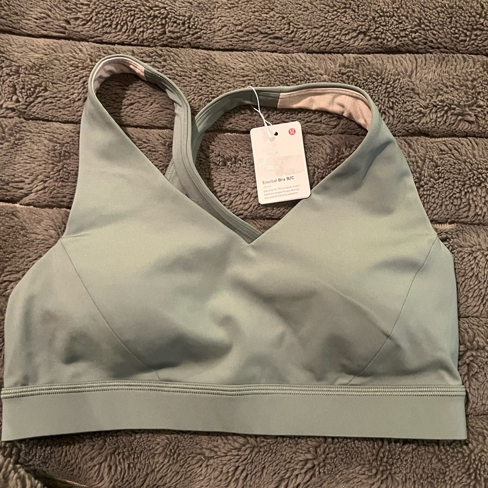 Lululemon Envital Bra B/C Greu Green Grey Eucalyptus Size 8 NWT